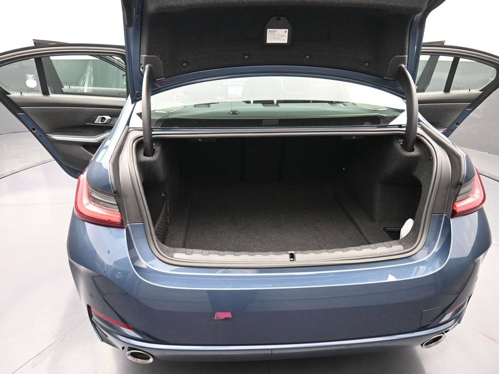 Used 2025 BMW 330i xDrive Sedan image 17
