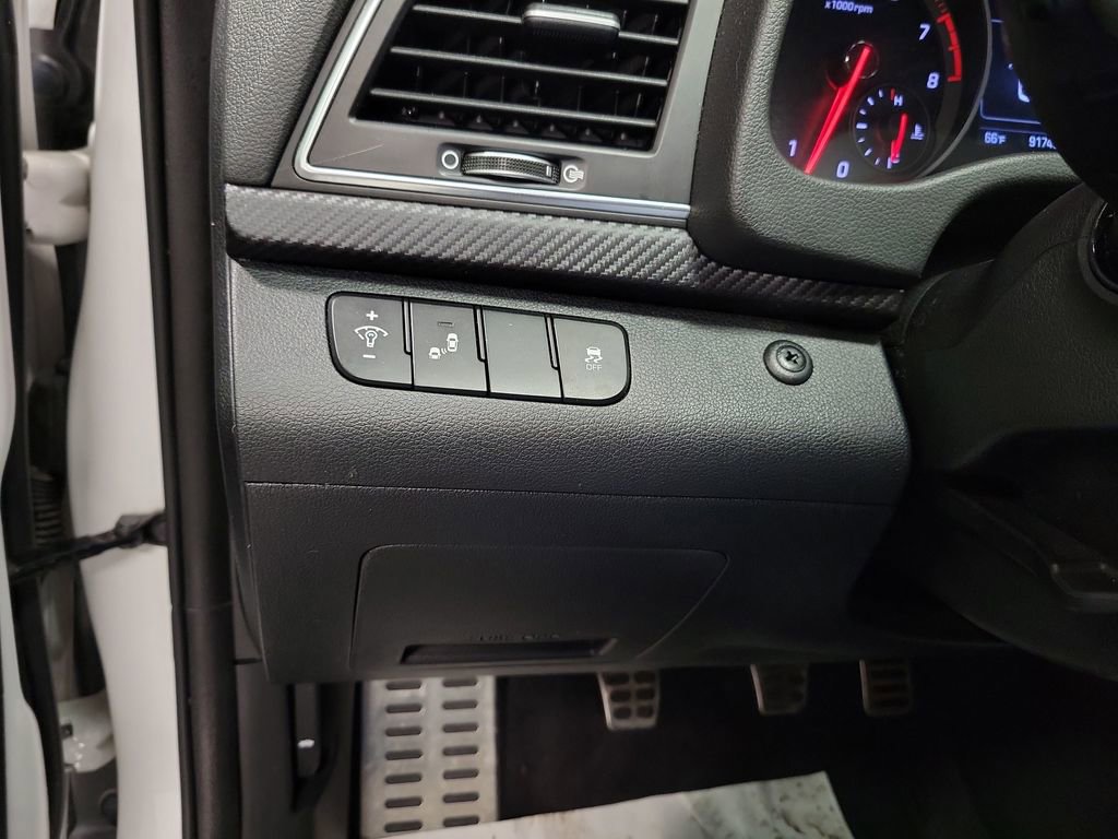 Used 2018 Hyundai Elantra Sport image 22