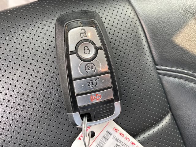 Used 2022 Ford Expedition Max XLT AWD/4WD image 22