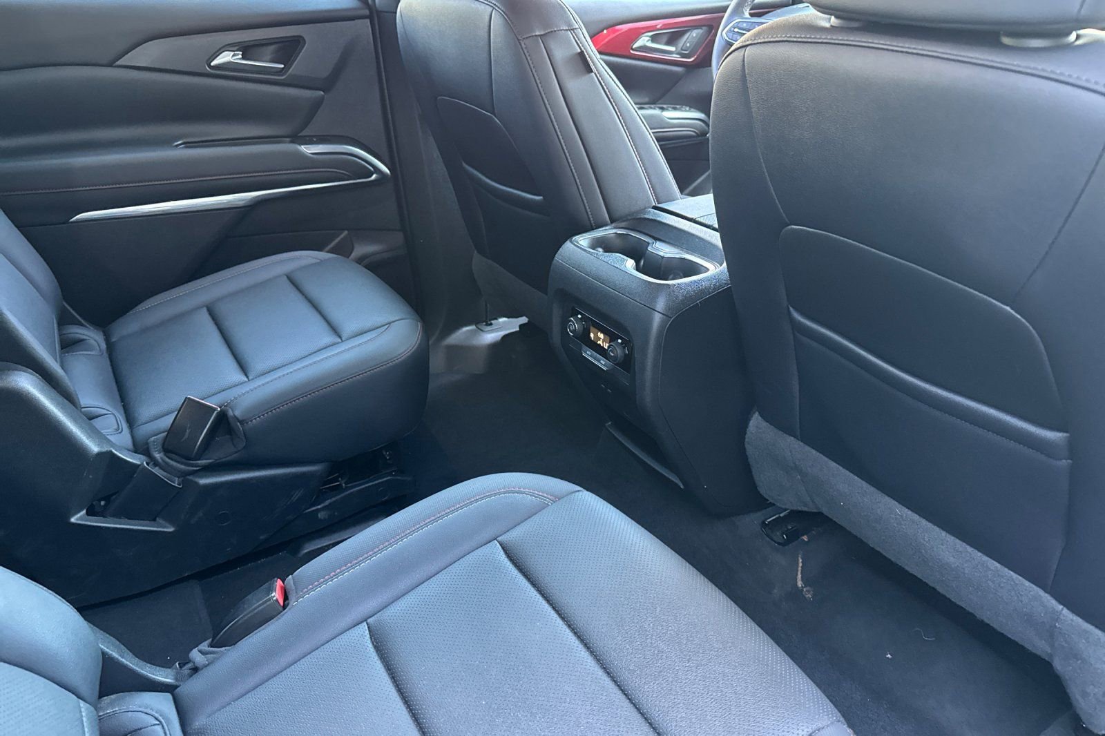 Used 2025 Chevrolet Traverse Z71 image 20