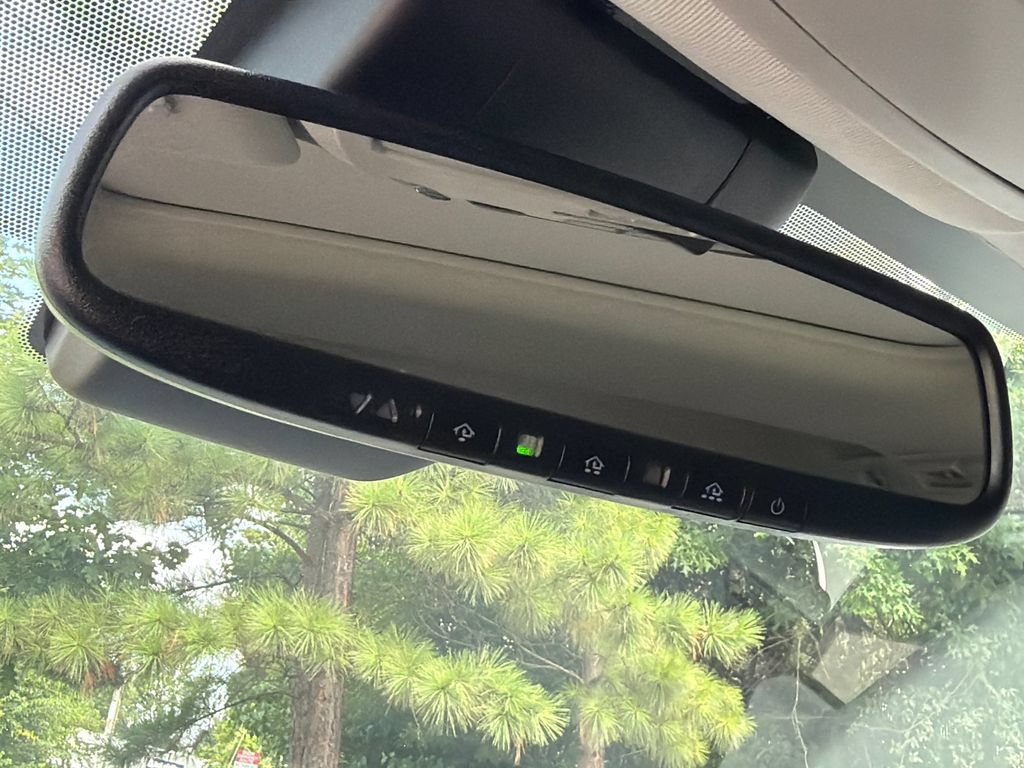 Used 2023 Toyota Sienna XLE AWD/4WD image 31