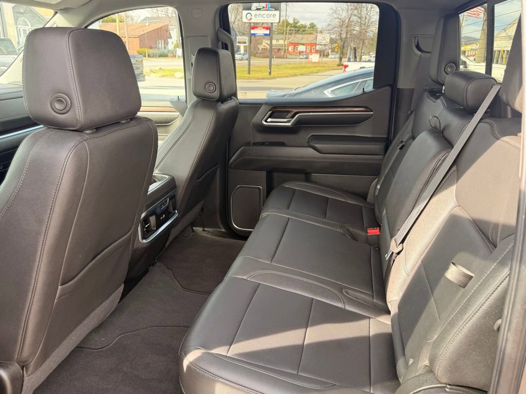 Used 2022 GMC Sierra 1500 SLT w/ SLT Premium Plus Package AWD/4WD image 21