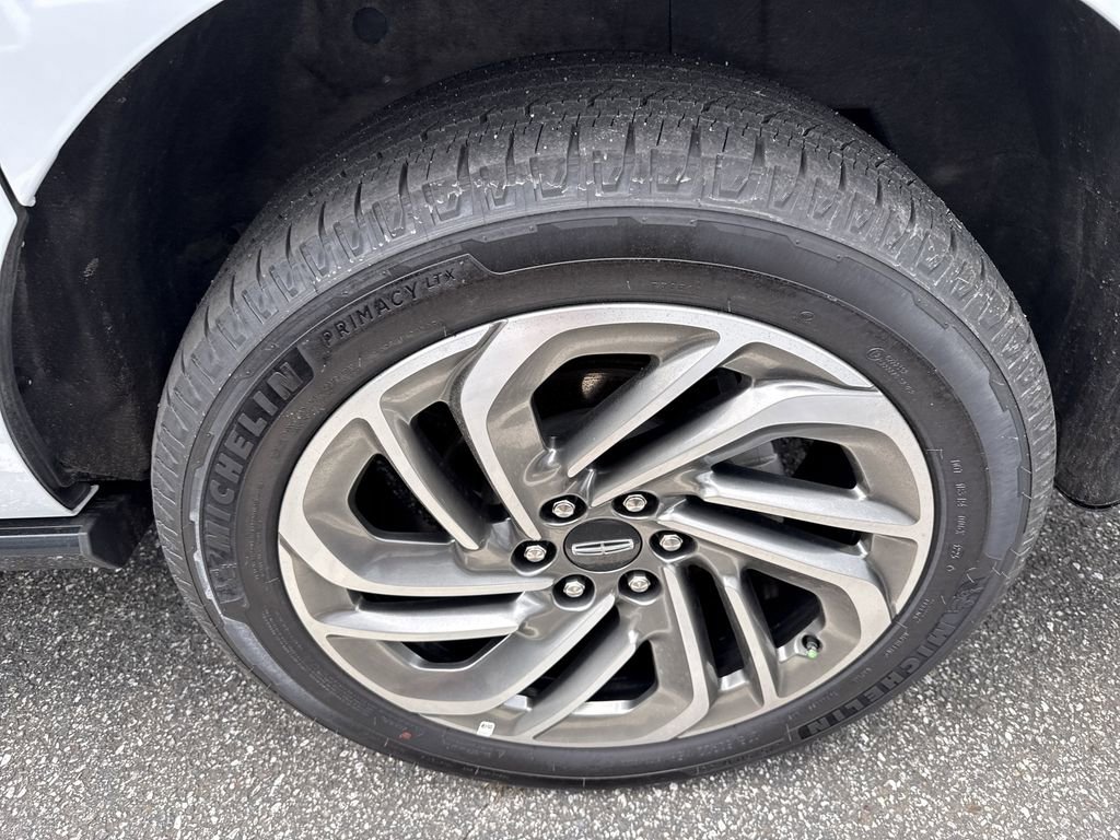 Used 2025 Lincoln Navigator L Reserve AWD/4WD image 17