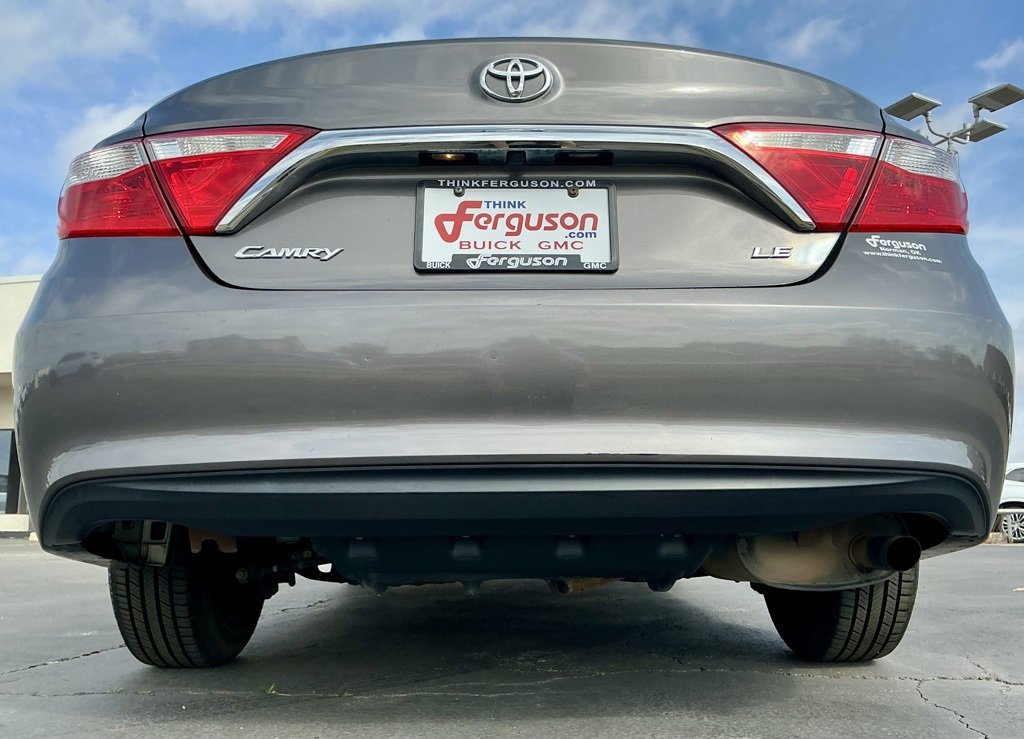 Used 2016 Toyota Camry LE image 19