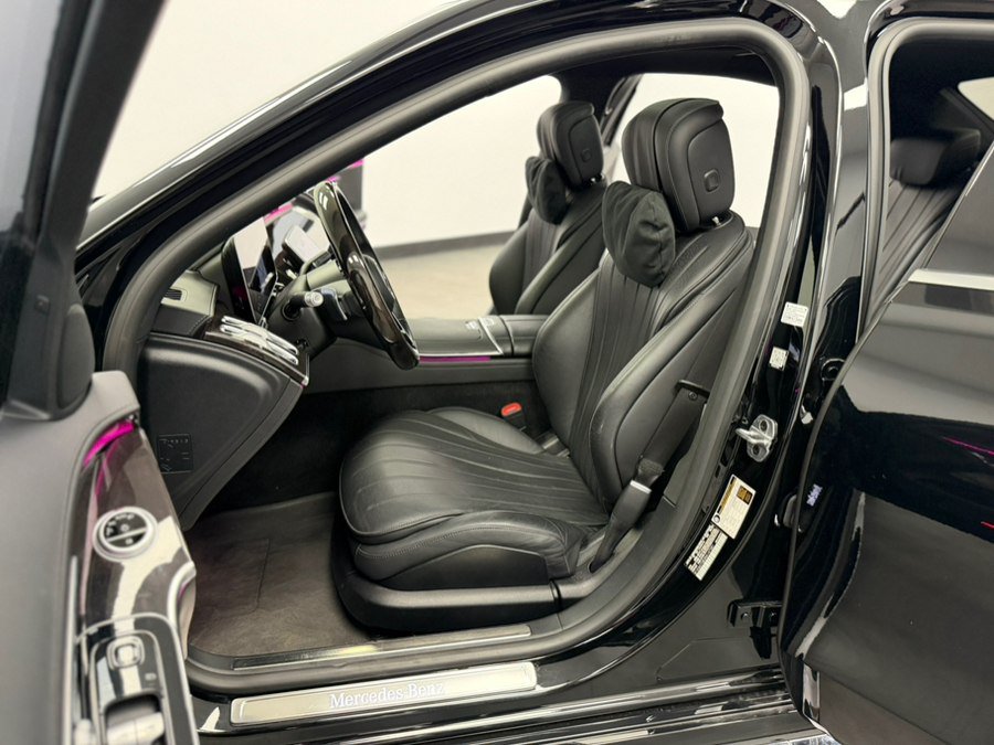 Used 2022 Mercedes-Benz S 580 4MATIC Sedan w/ AMG Line Package image 38