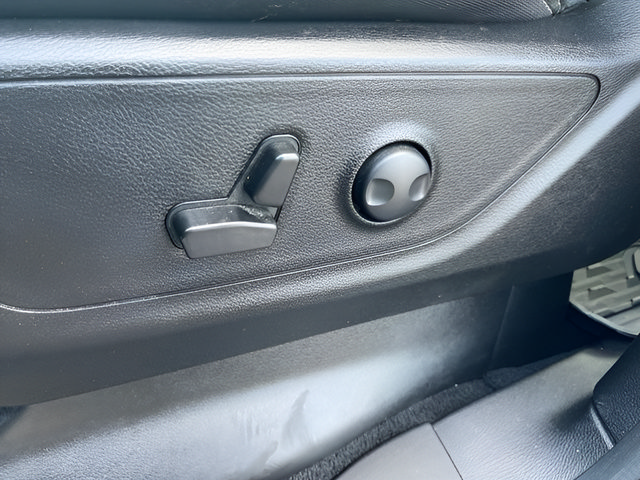 Used 2025 RAM 1500 Big Horn AWD/4WD image 11