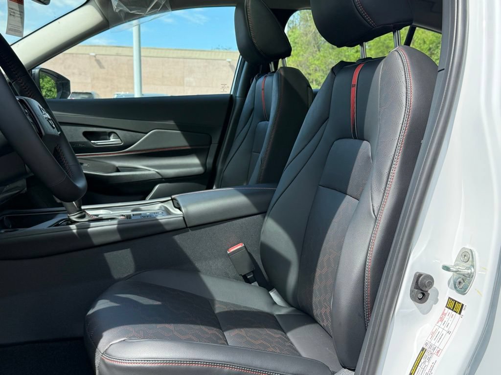 New 2026 Nissan Sentra SR w/ SR Premium Package FWD image 16