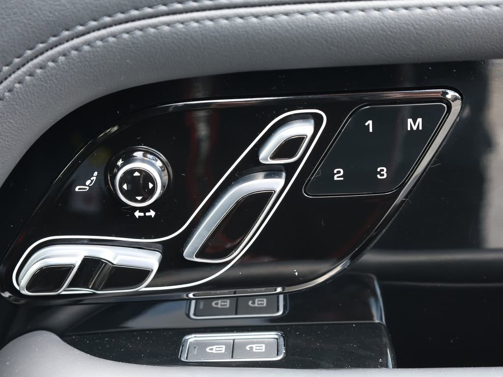 Used 2021 Land Rover Range Rover P525 Westminster Edition image 26
