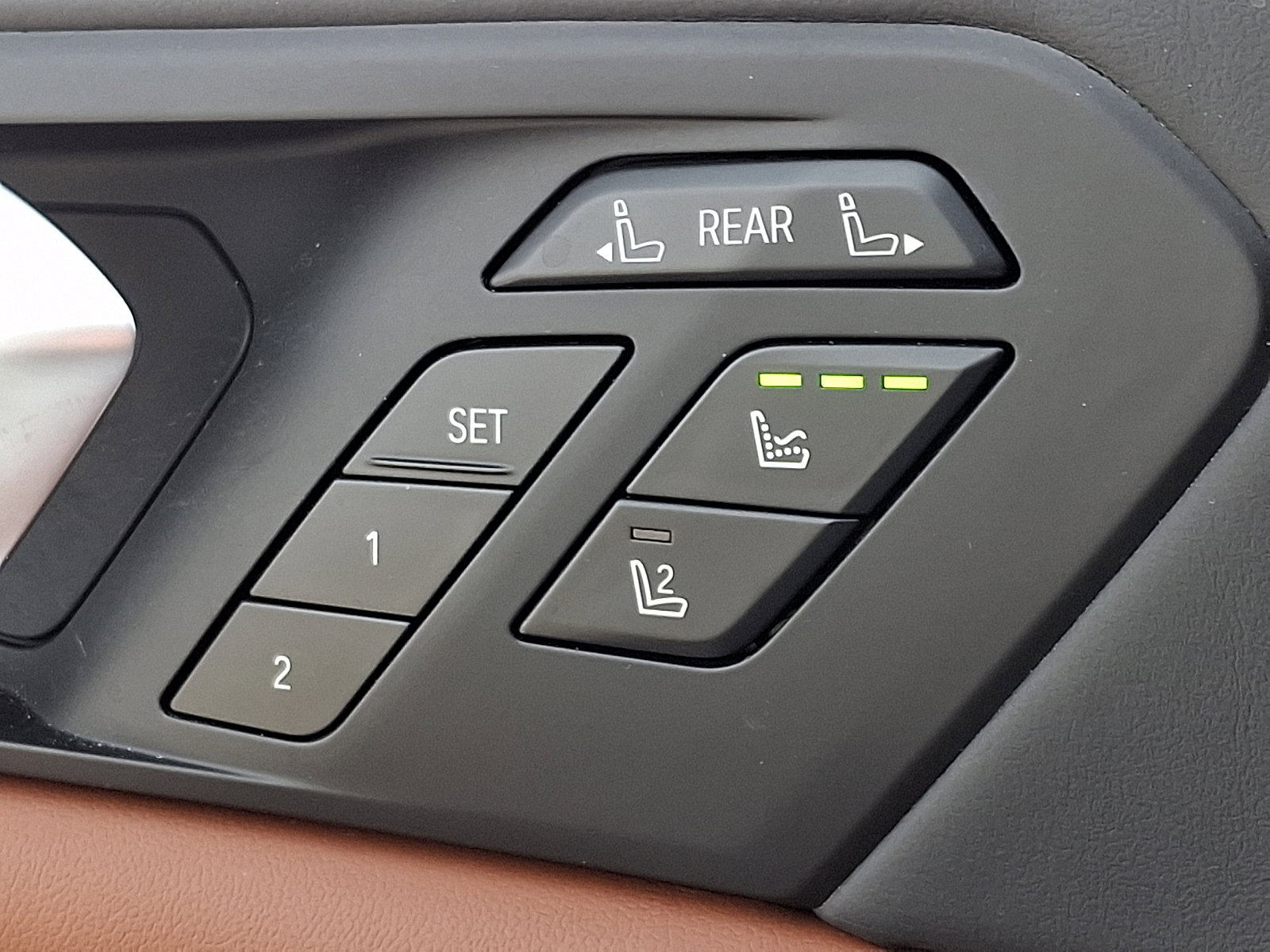 Used 2022 BMW X7 M50i image 27