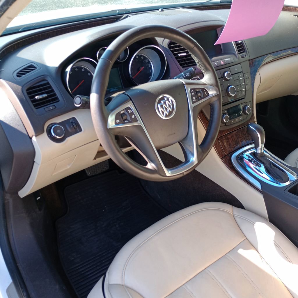 Used 2013 Buick Regal Premium FWD image 9