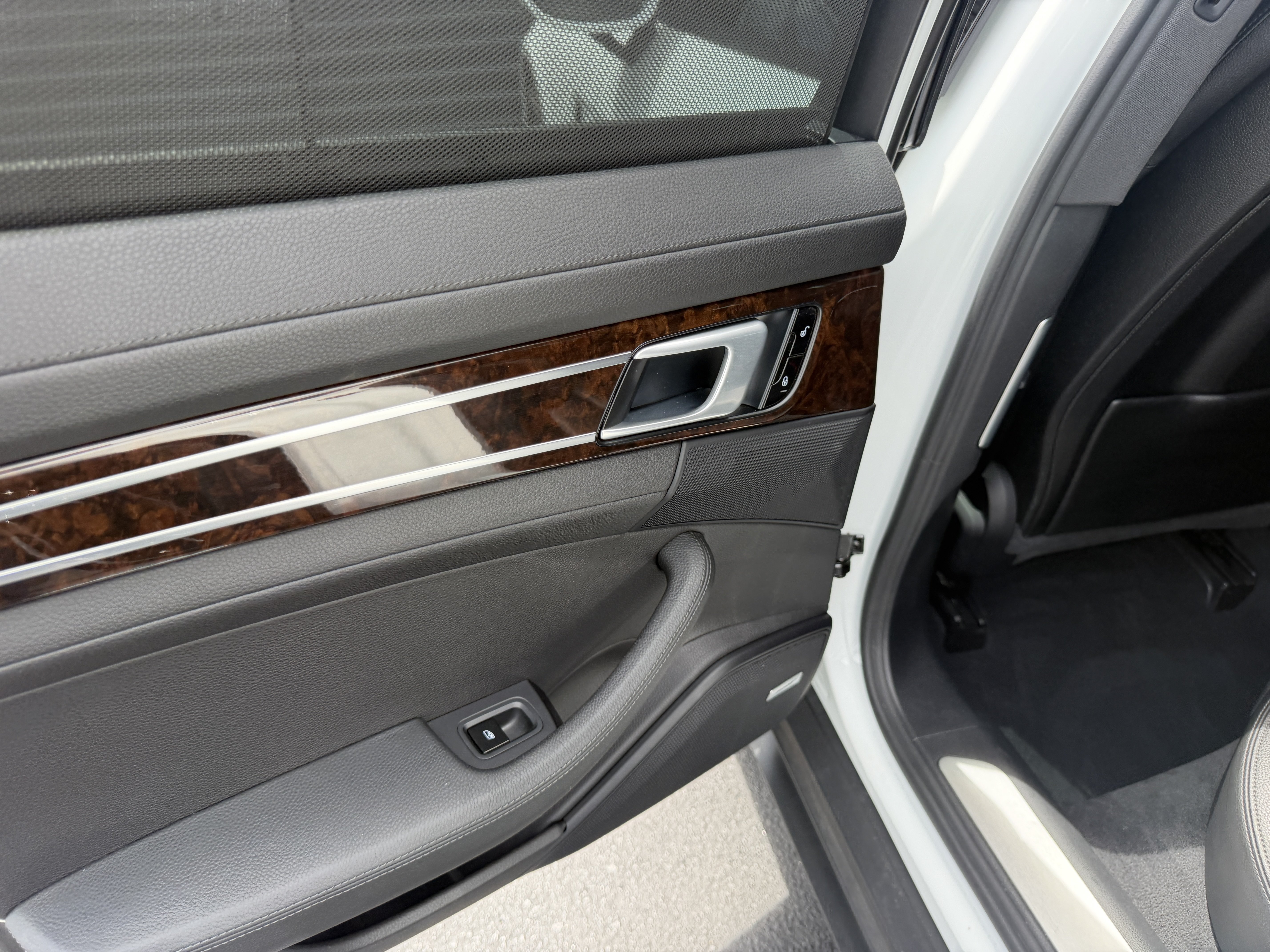 Certified 2018 Porsche Panamera 4 AWD/4WD image 29