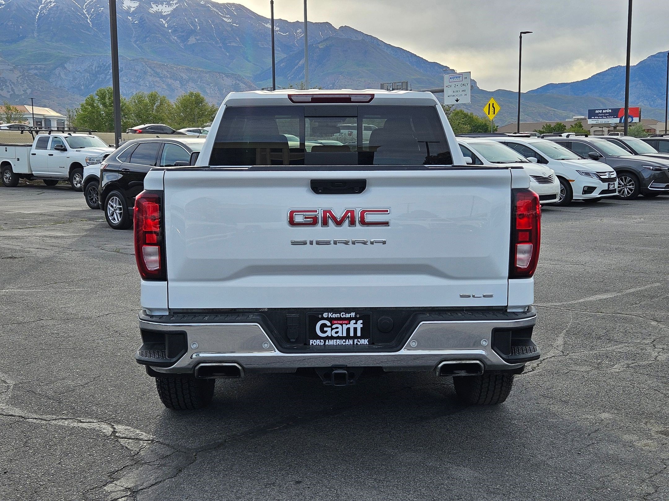 Used 2024 GMC Sierra 1500 SLE w/ Preferred Package AWD/4WD image 7