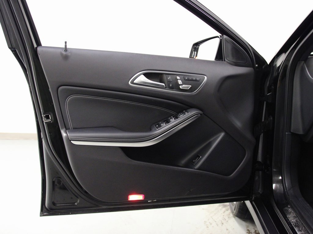 Used 2018 Mercedes-Benz GLA 250 4MATIC image 18