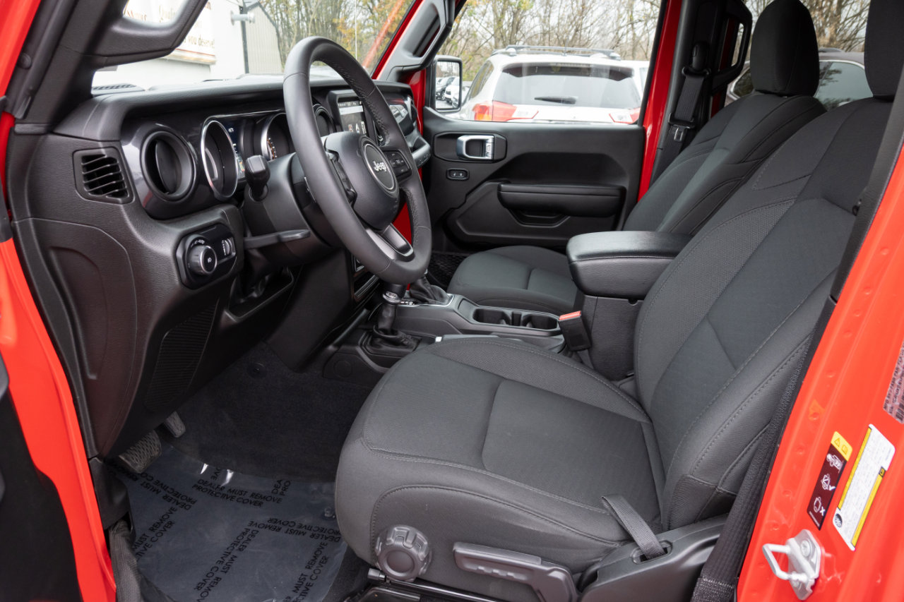 Used 2023 Jeep Wrangler Unlimited Sport image 18