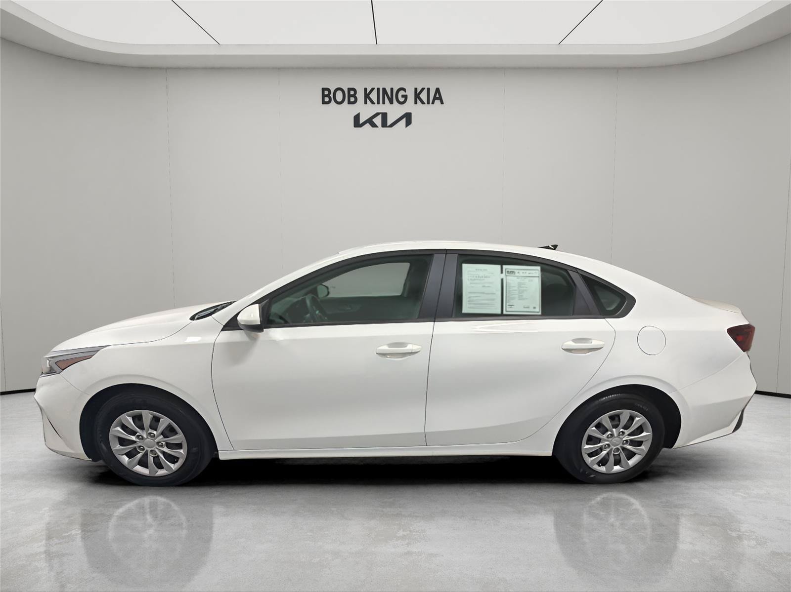 Used 2024 Kia Forte LX FWD image 2