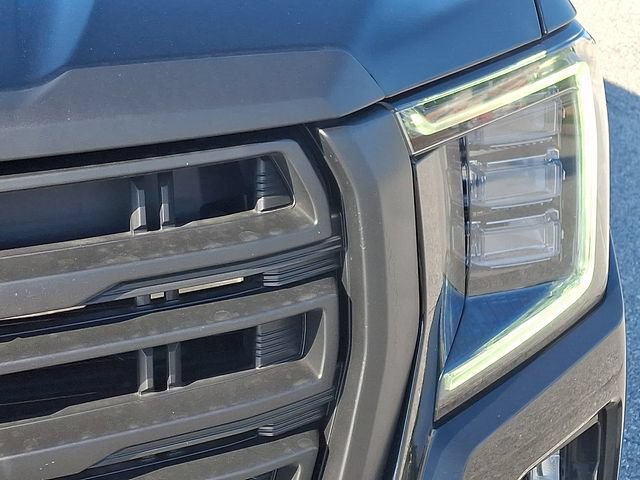 Used 2024 GMC Yukon XL AT4 w/ Technology Package AWD/4WD image 12