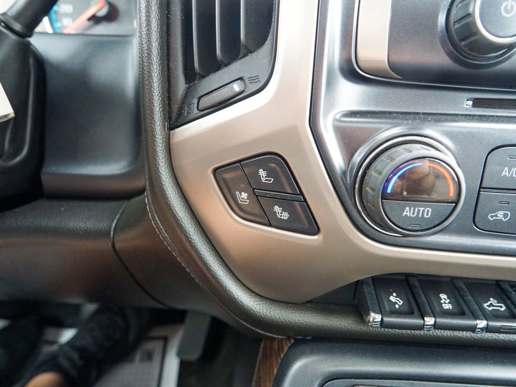 Used 2017 GMC Sierra 2500 Denali w/ Duramax Plus Package AWD/4WD image 27
