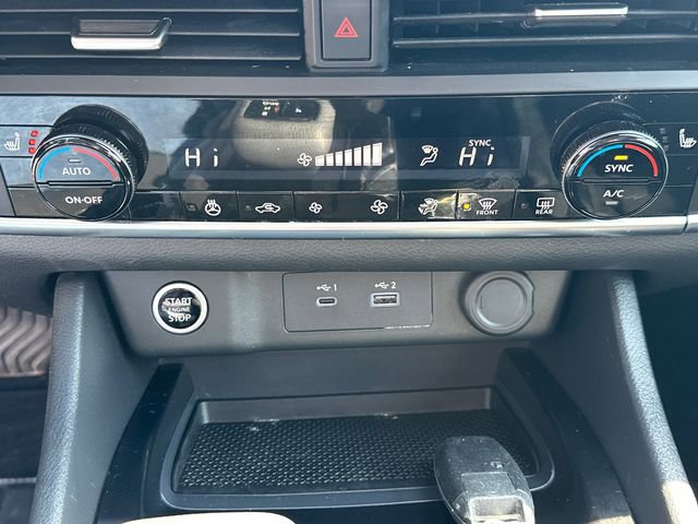 Used 2023 Nissan Rogue SV w/ SV Premium B Package image 34