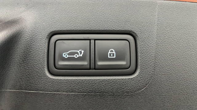 Used 2025 Hyundai Santa Fe Calligraphy AWD/4WD image 30