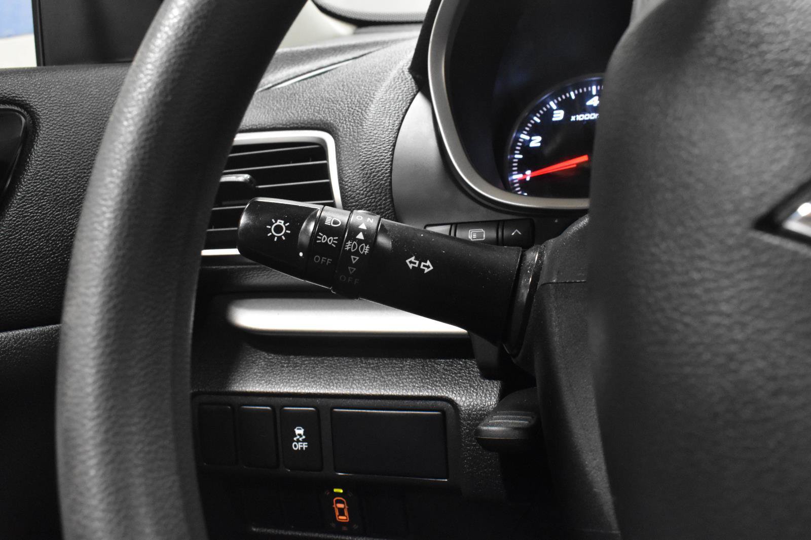 Used 2020 Mitsubishi Eclipse Cross LE AWD/4WD image 14