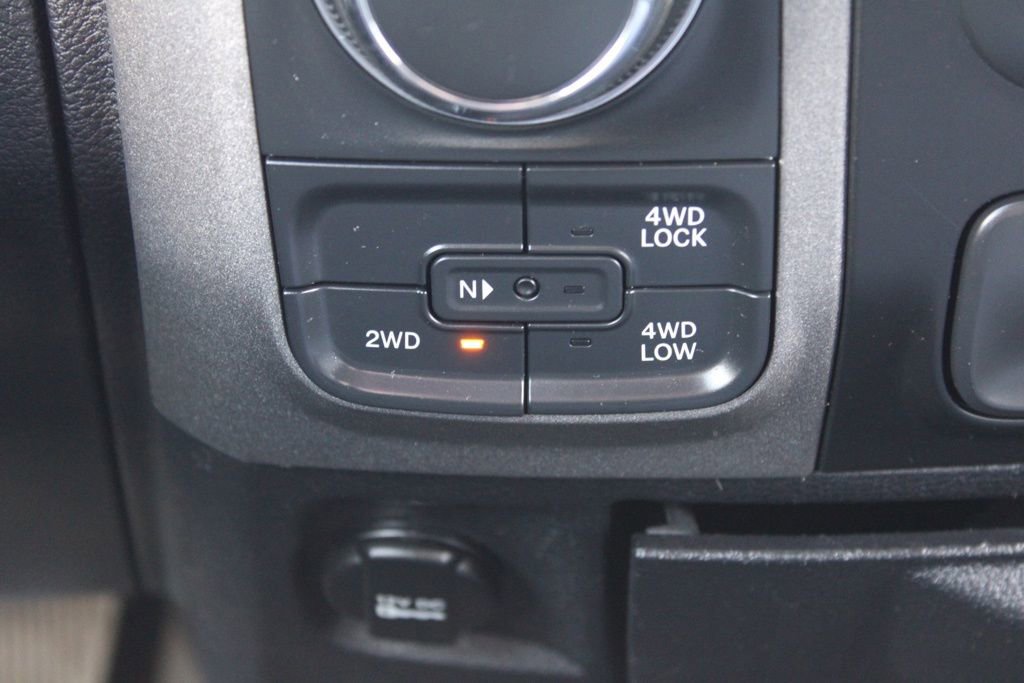 Used 2017 RAM 1500 Express image 33