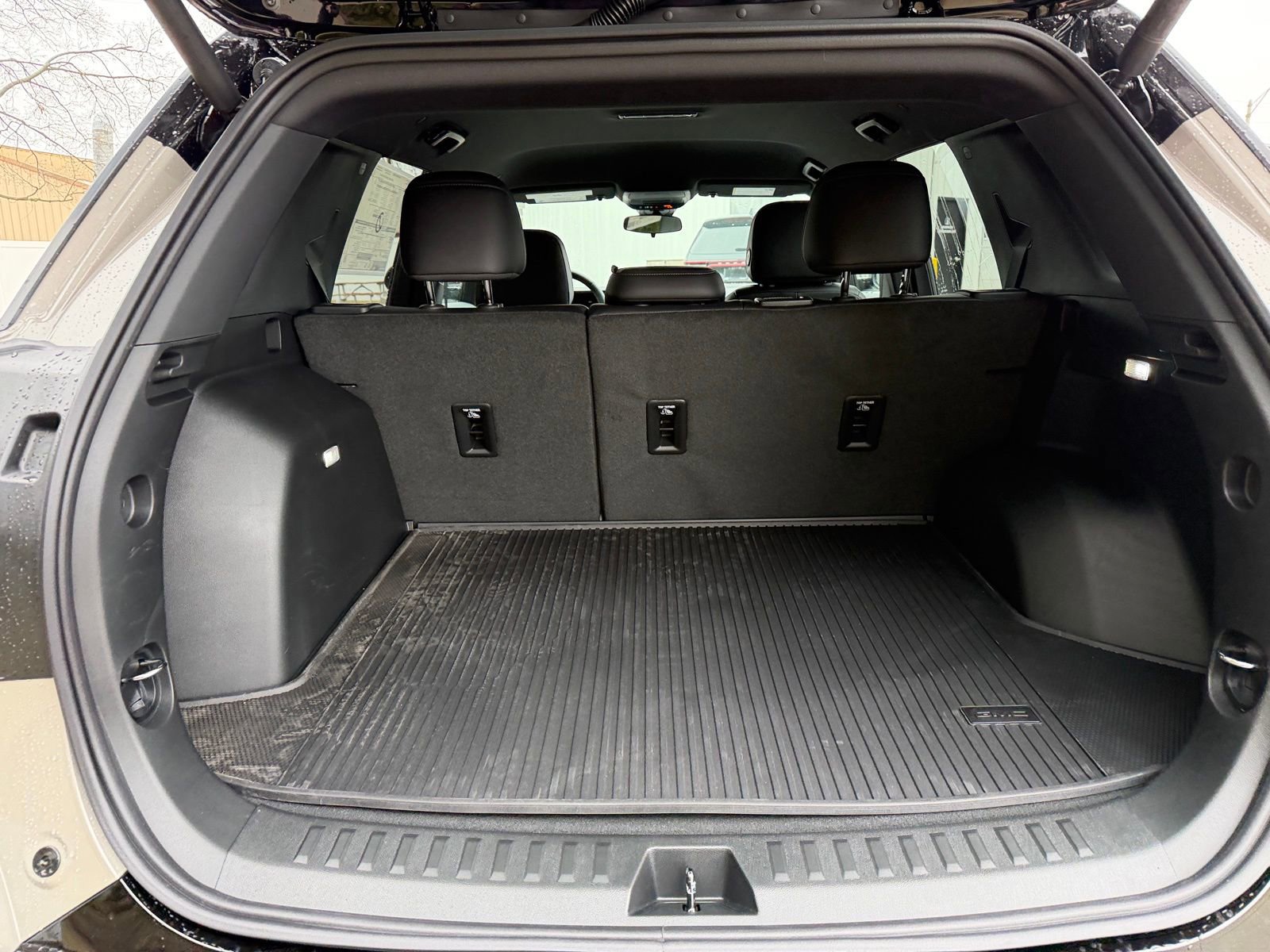New 2026 GMC Terrain AT4 w/ LPO, Floor Liner Package image 36