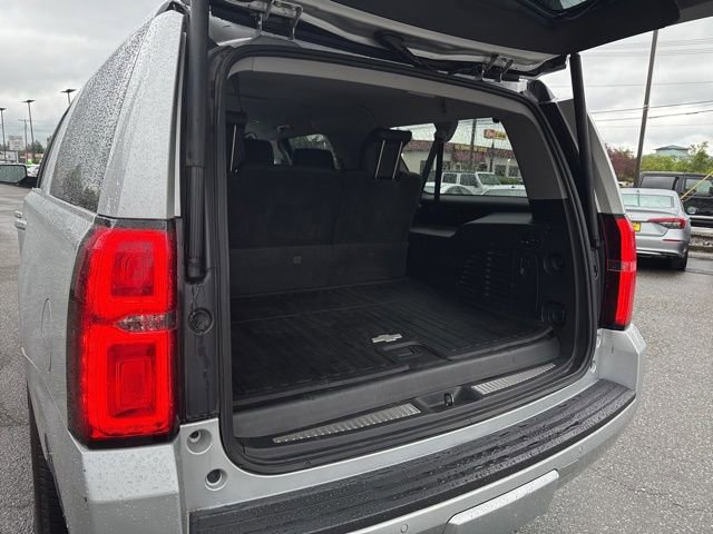 Used 2019 Chevrolet Suburban LT w/ Luxury Package AWD/4WD image 14