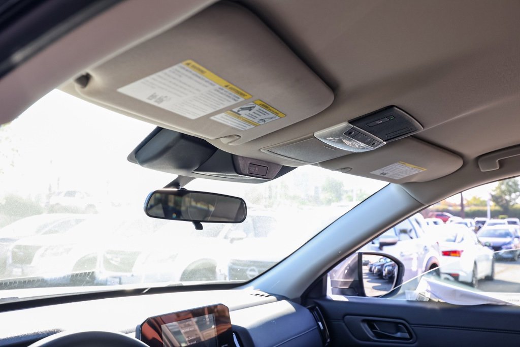 New 2025 Nissan Pathfinder SV image 13