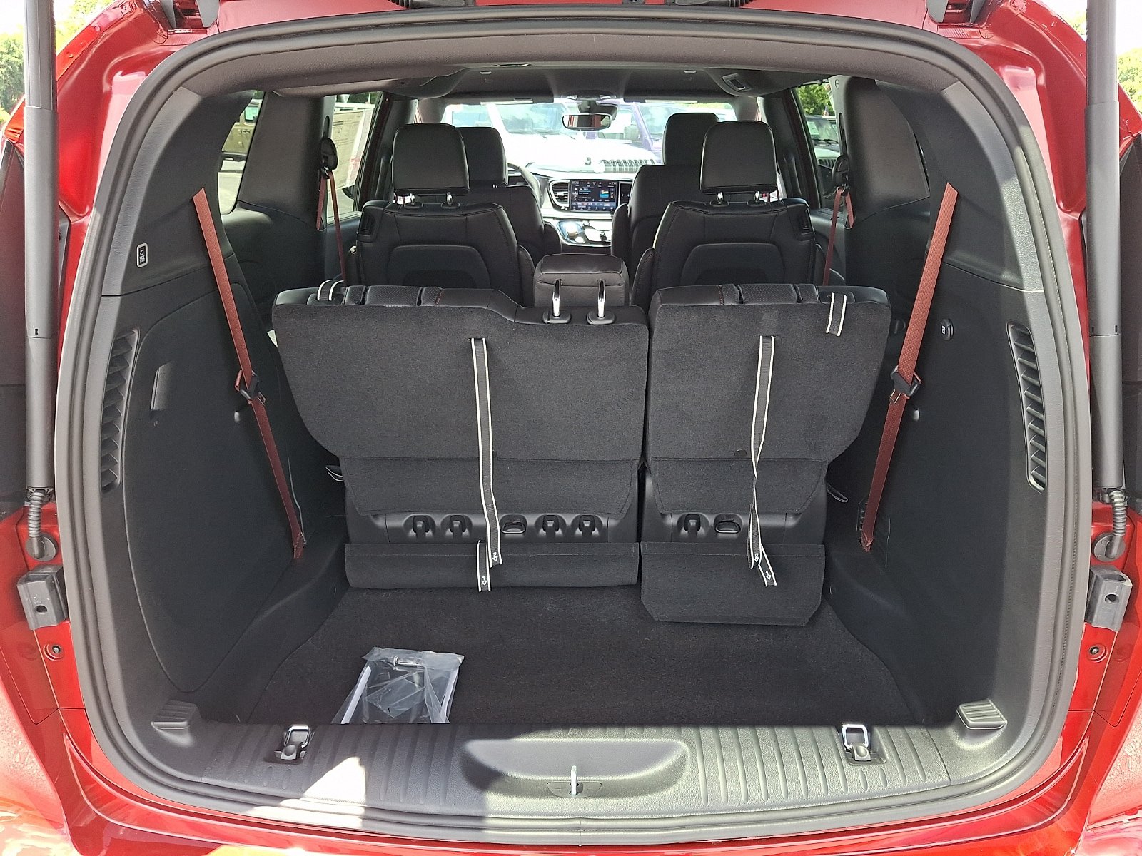 New 2027 Chrysler Pacifica Select FWD image 21