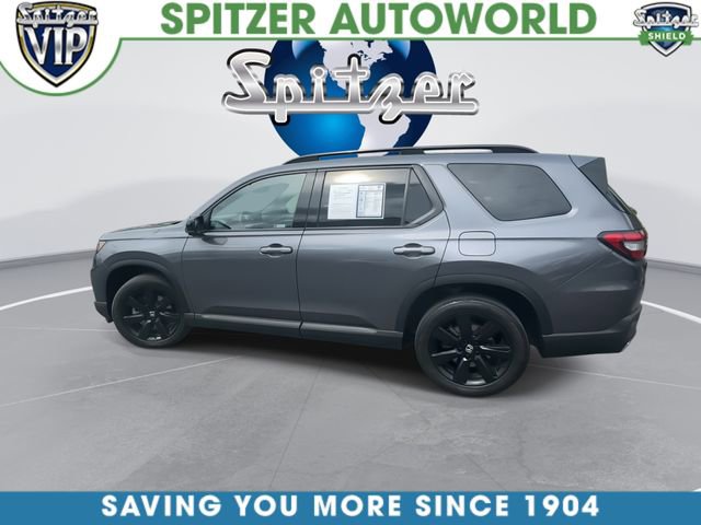 Used 2025 Honda Pilot Black Edition image 7