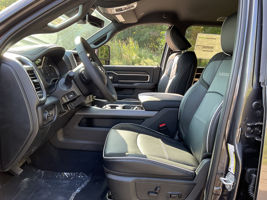 New 2027 RAM 3500 Laramie w/ Night Edition AWD/4WD image 8