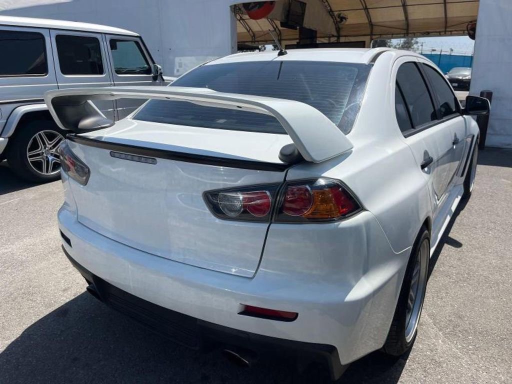 Used 2011 Mitsubishi Lancer Evolution MR image 2