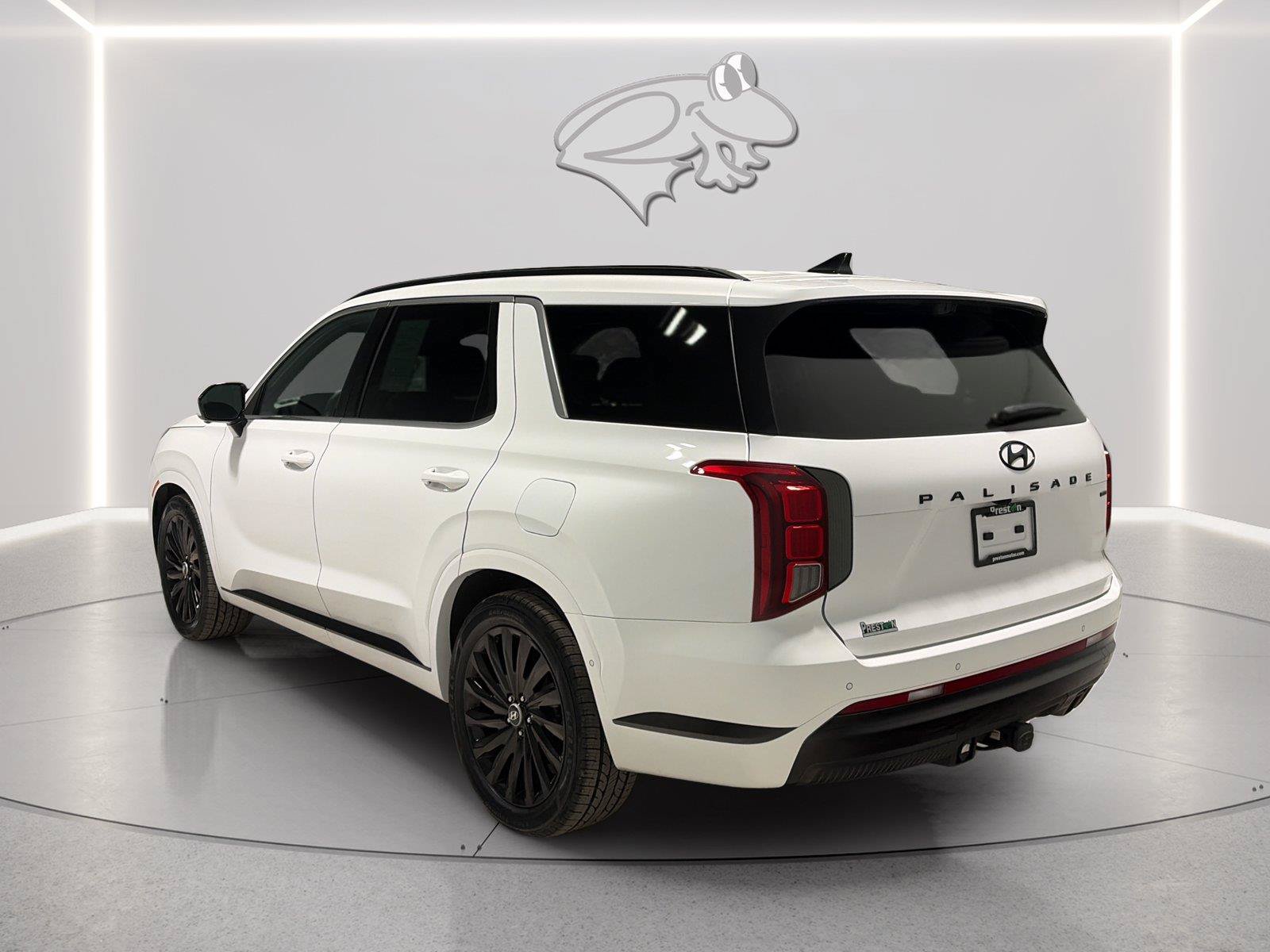 Used 2024 Hyundai Palisade Calligraphy AWD/4WD image 3