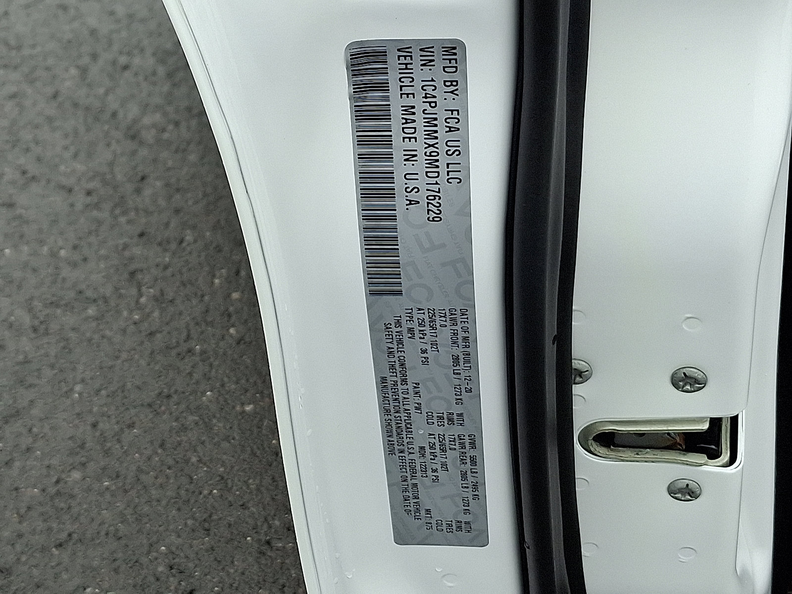 Certified 2021 Jeep Cherokee Latitude Lux w/ Sun & Sound Group image 29