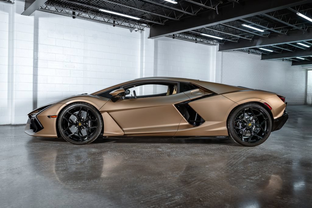 Used 2024 Lamborghini Revuelto AWD/4WD image 15