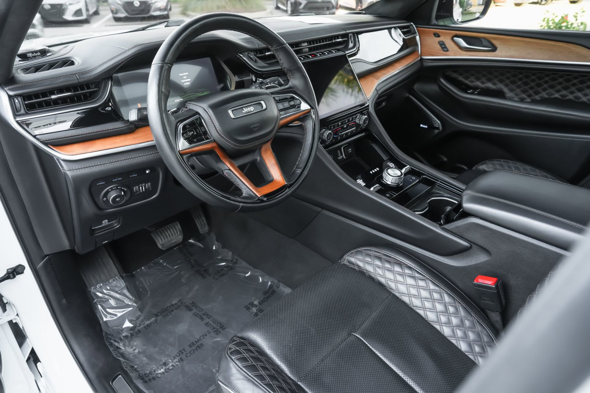 Used 2022 Jeep Grand Cherokee Summit image 6