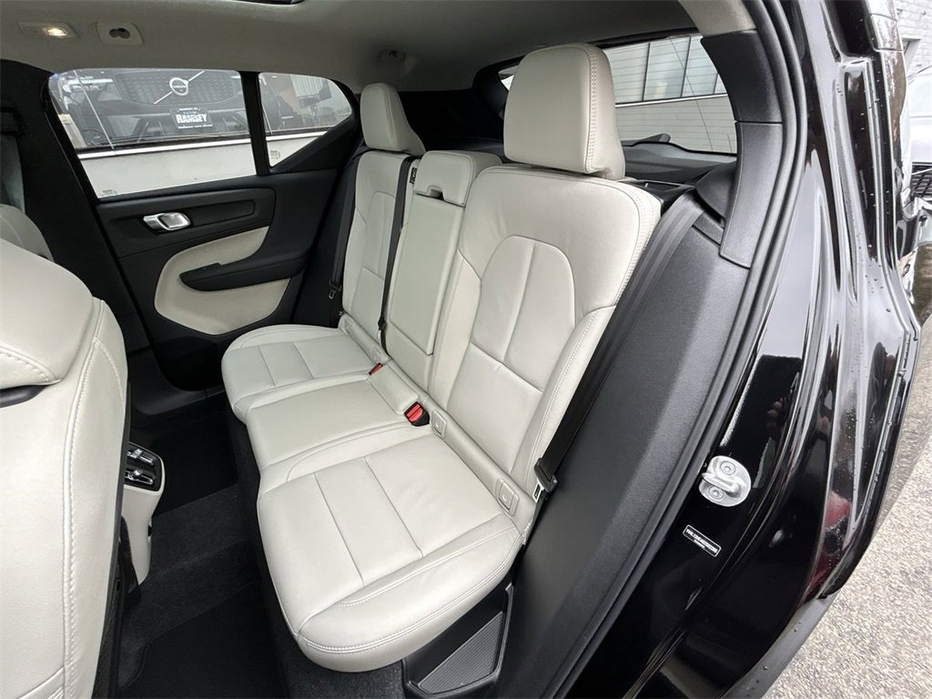 New 2025 Volvo XC40 B5 Plus w/ Climate Package image 13