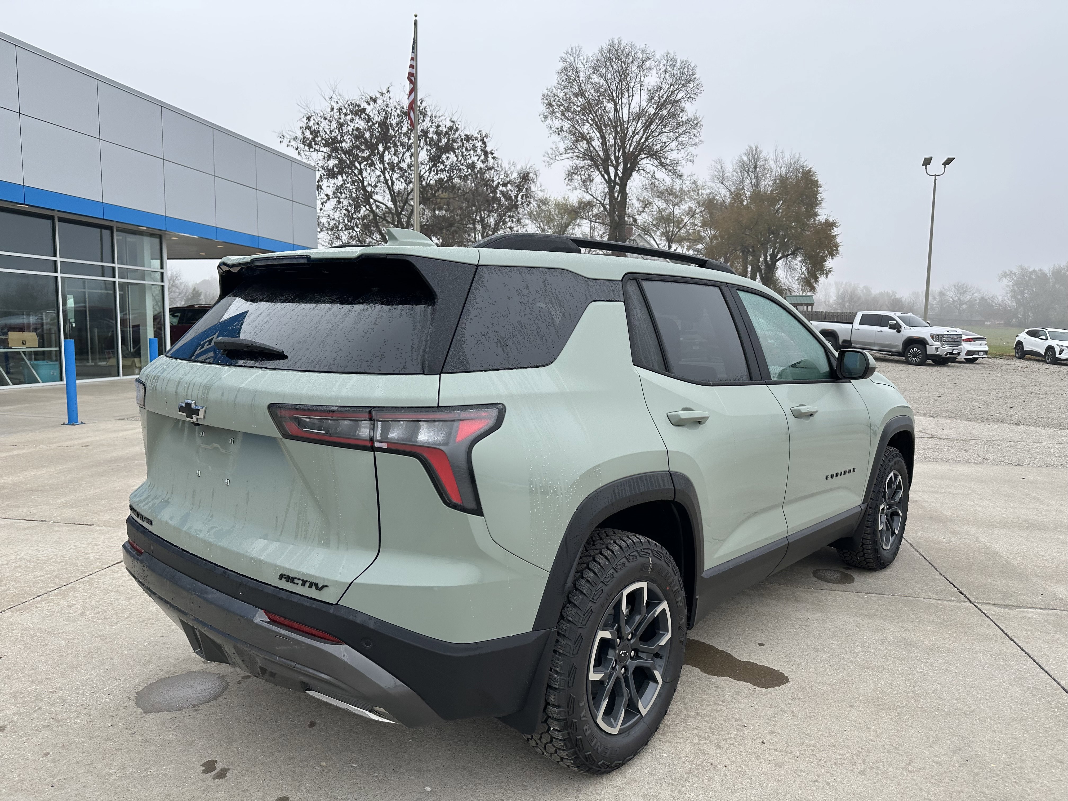 New 2026 Chevrolet Equinox ACTIV image 3