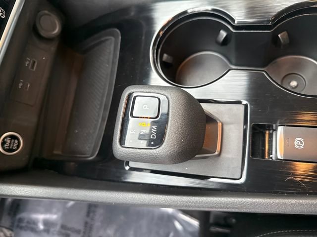 Used 2023 Nissan Rogue SV image 18