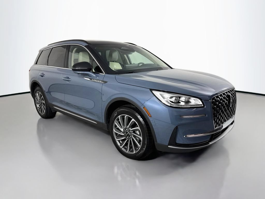 Used 2025 Lincoln Corsair Reserve w/ Equipment Group 202A AWD/4WD image 7