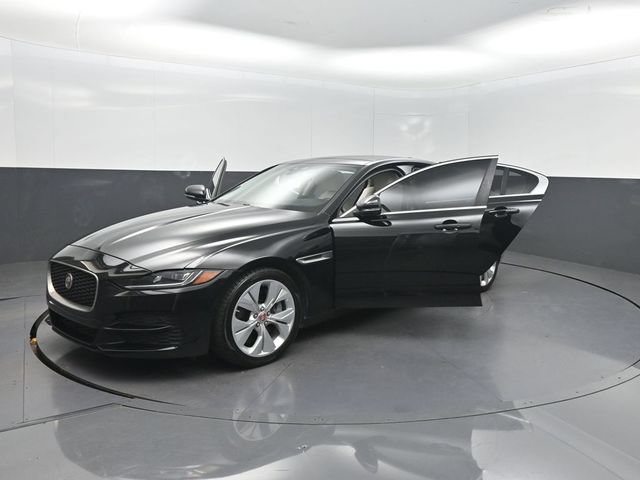 Used 2020 Jaguar XE S RWD image 35