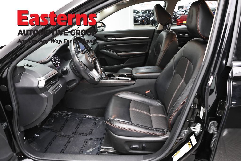 Used 2024 Nissan Altima 2.5 SR FWD image 14