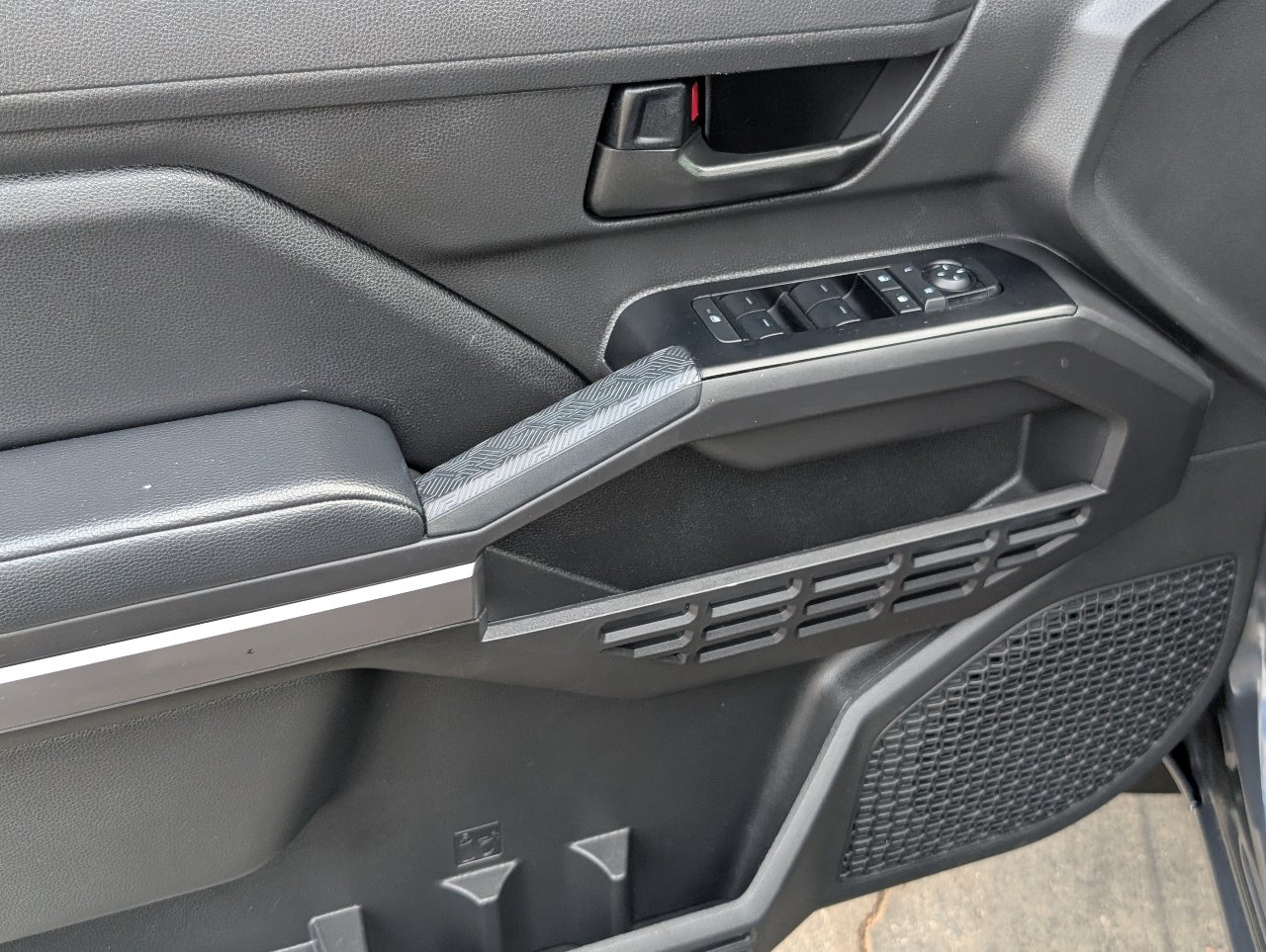 Used 2026 Toyota Tacoma SR5 RWD image 15