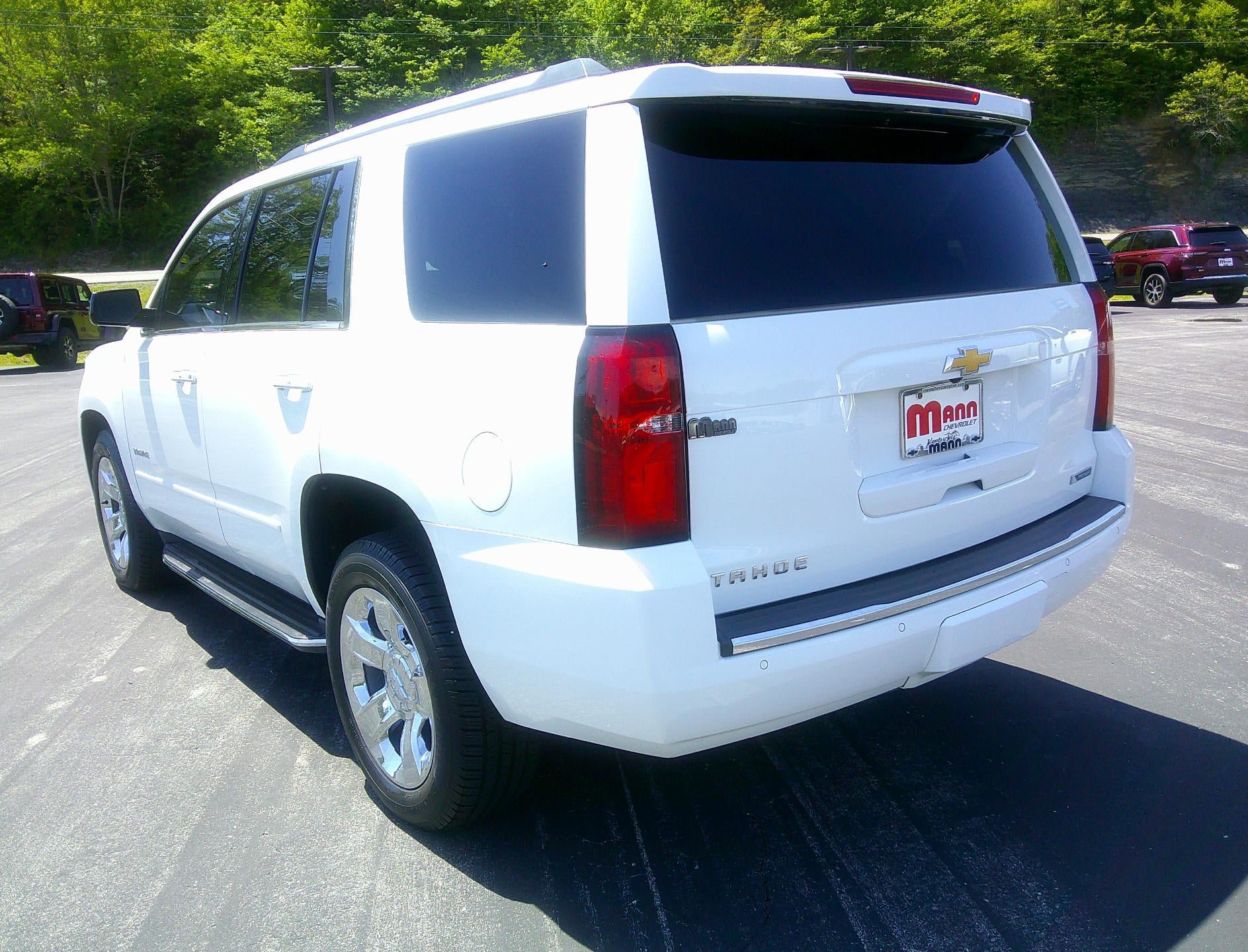 Used 2017 Chevrolet Tahoe Premier AWD/4WD image 3