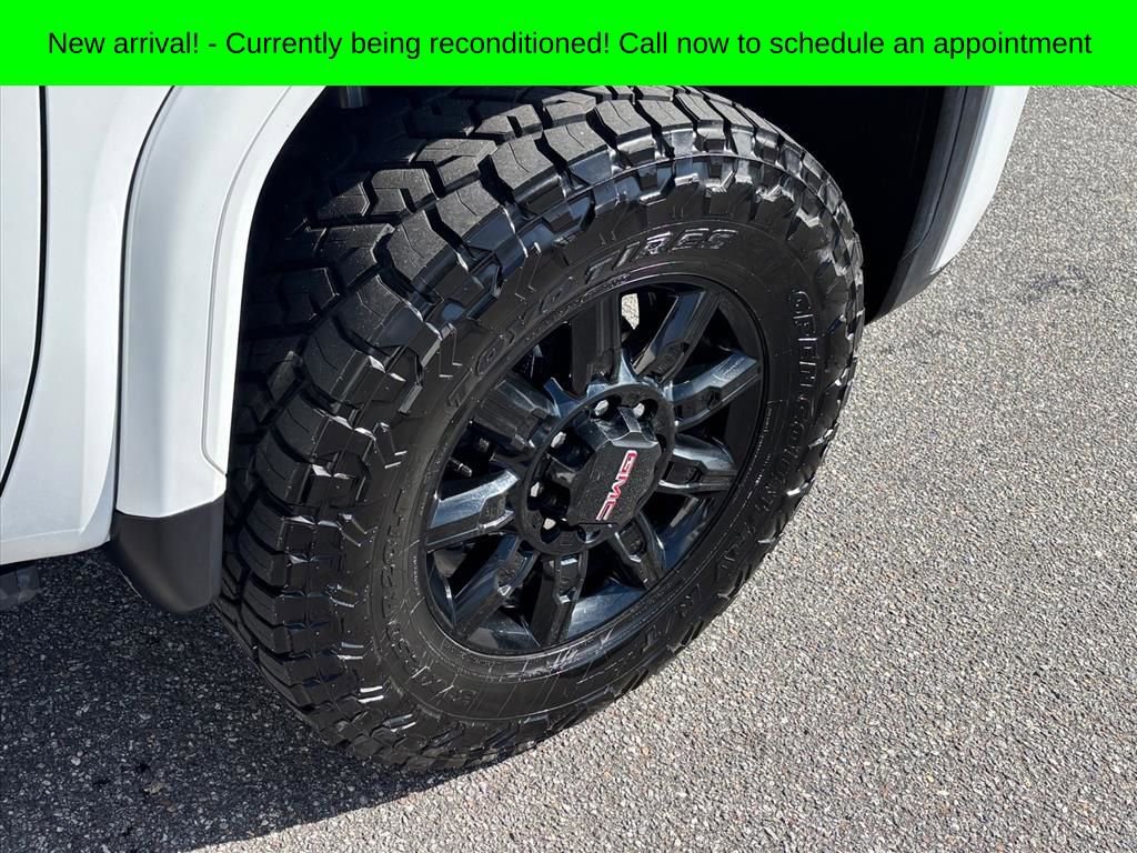 Used 2025 GMC Sierra 2500 AT4 w/ AT4 Premium Plus Package image 28