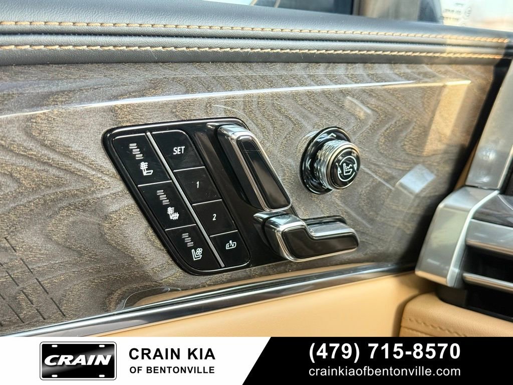 Used 2026 Cadillac Escalade IQL Luxury image 21