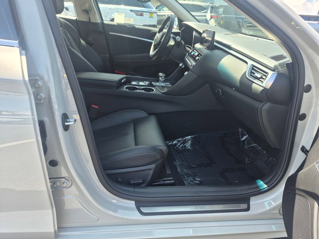 Used 2026 Genesis G70 2.5T image 29