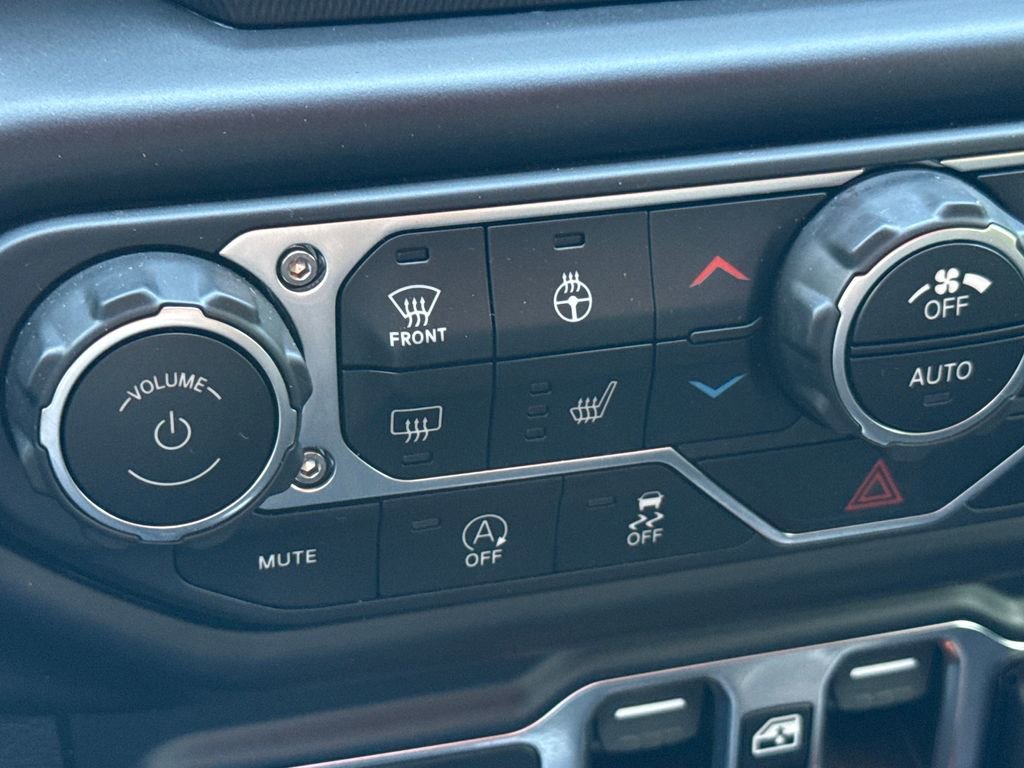 Used 2021 Jeep Gladiator Mojave w/ Cold Weather Group AWD/4WD image 62