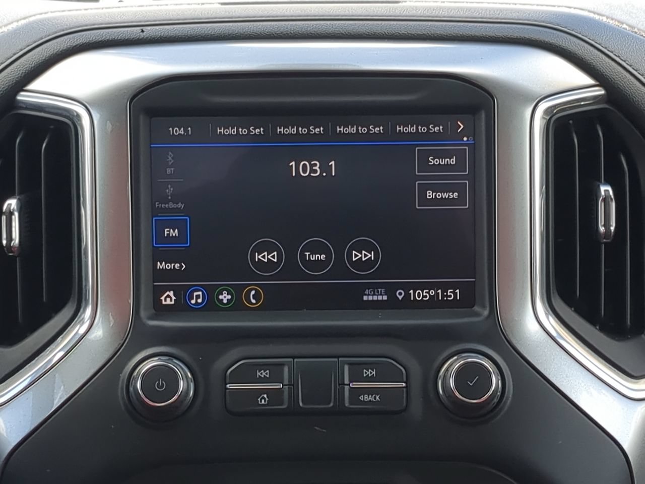 Used 2020 Chevrolet Silverado 1500 LT Trail Boss AWD/4WD image 18
