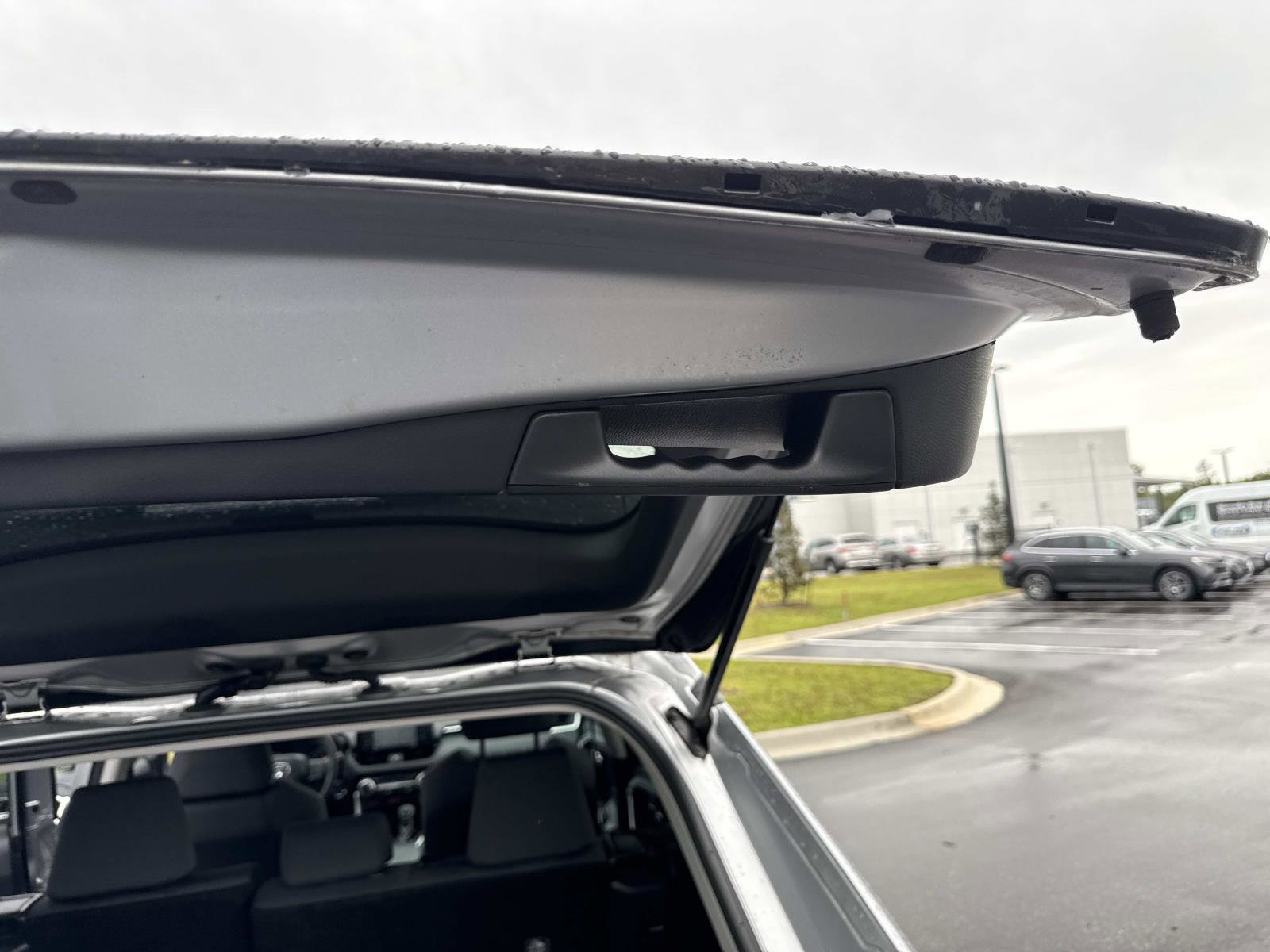 Used 2020 Toyota RAV4 XLE image 12